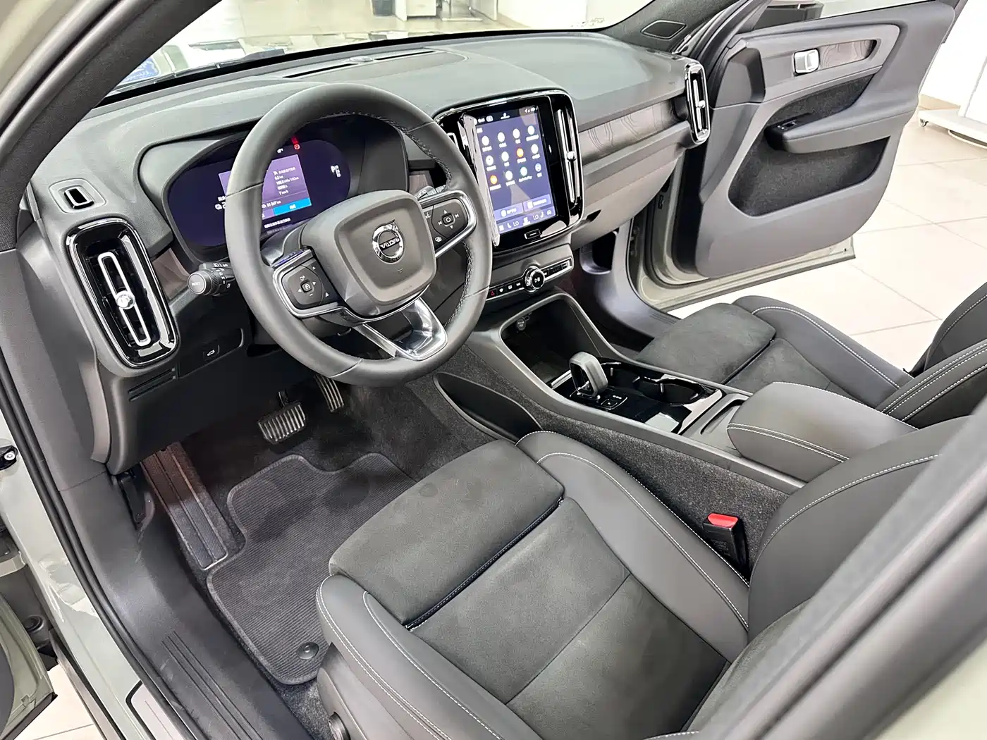 VOLVO XC40 NEW ENERGY