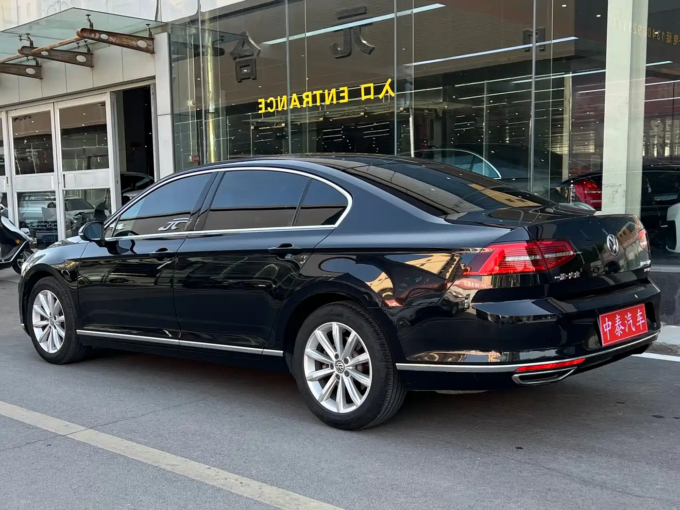 Volkswagen Magotan 2019 330TSI DSG Leading China VI фото 4