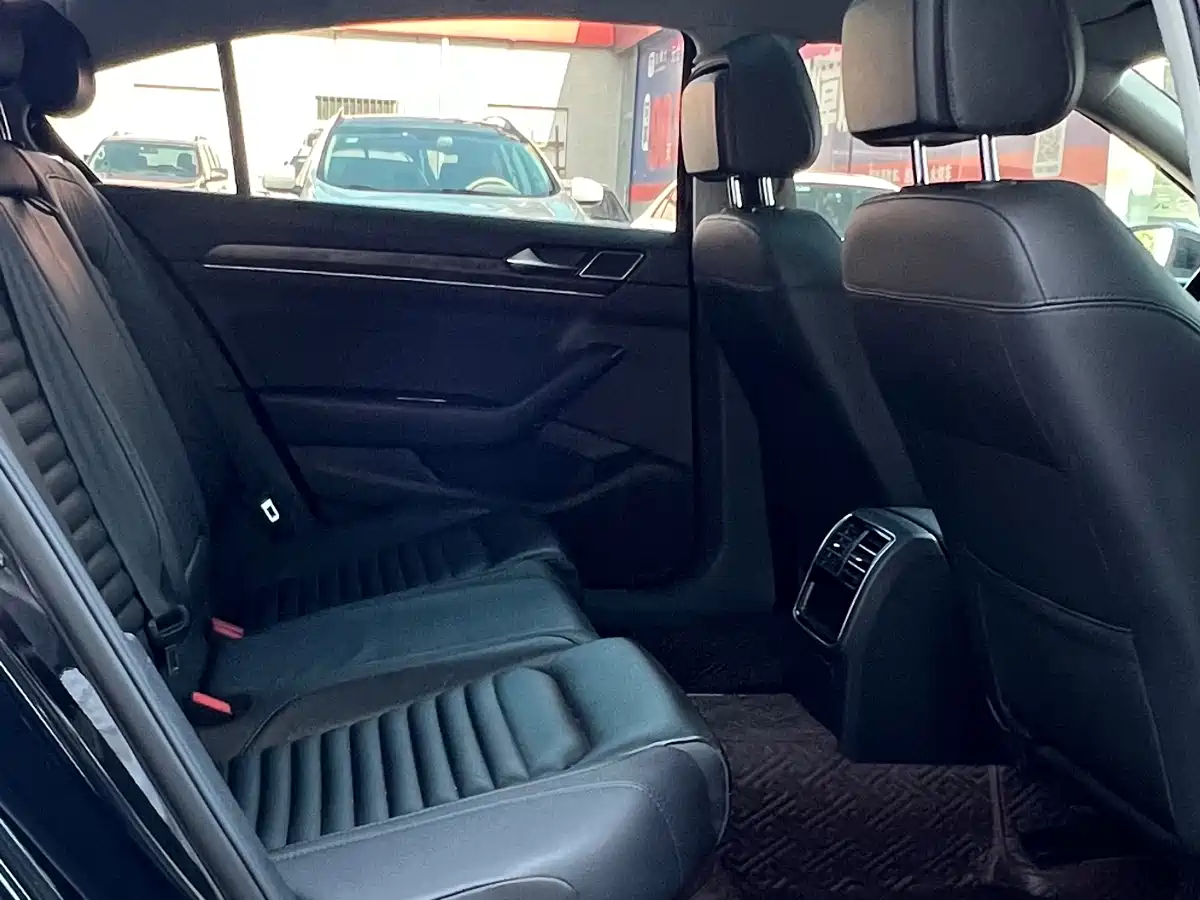 Volkswagen Magotan 2019 330TSI DSG Leading China VI фото 19