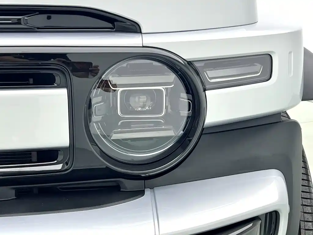 Фото 6 - iCAR V23