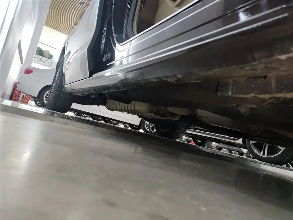 Buick GL8 2021 ES Landlord 653T Premium фото 21