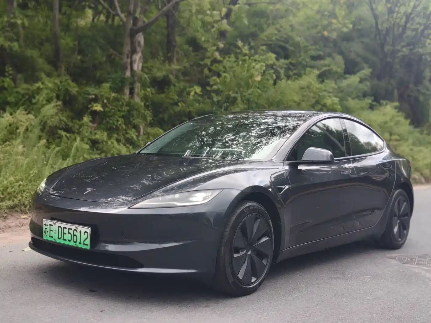 صورة 1 - Tesla Model 3
