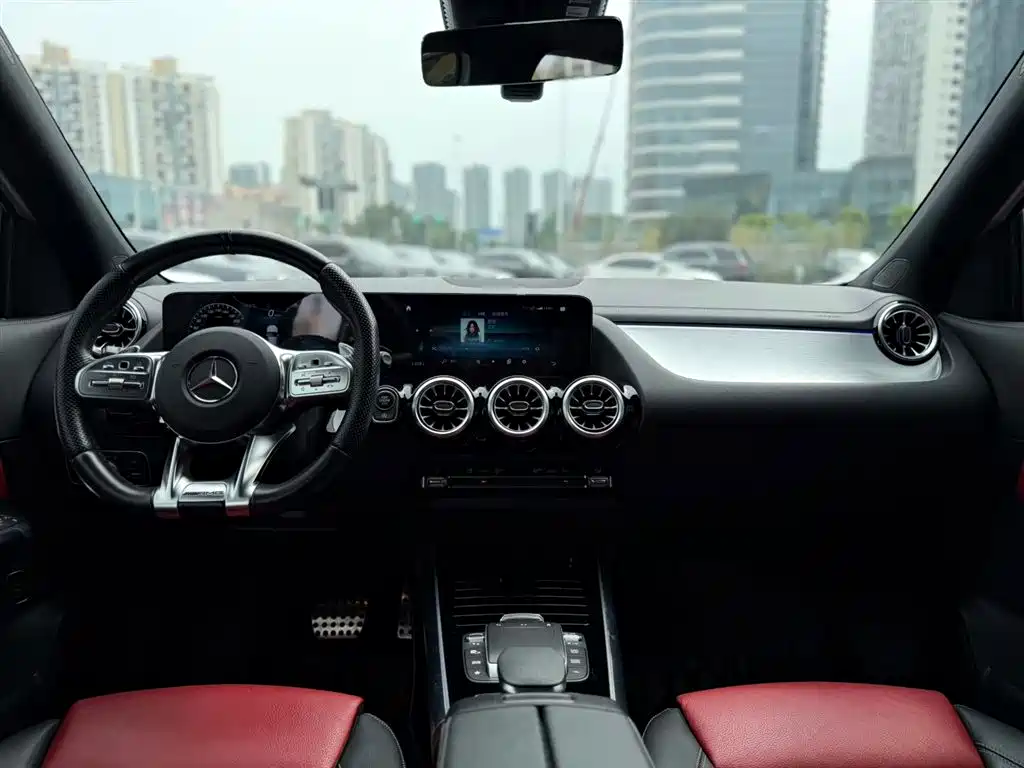 Mercedes-Benz GLA AMG 2022 AMG GLA 35 4MATIC фото 13
