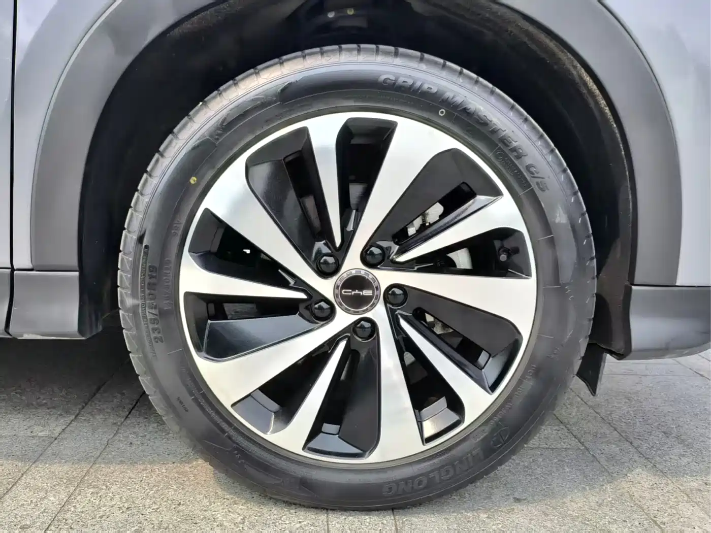 BYD Song PLUS PHEV 2023 Champion Edition DM-i 110KM Flagship фото 20