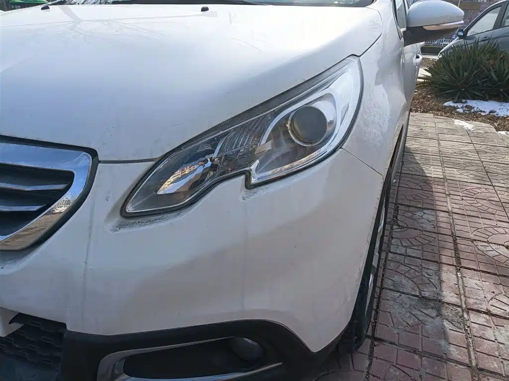 Peugeot 2008 2014 1.6L Automatic Fashion Edition фото 17