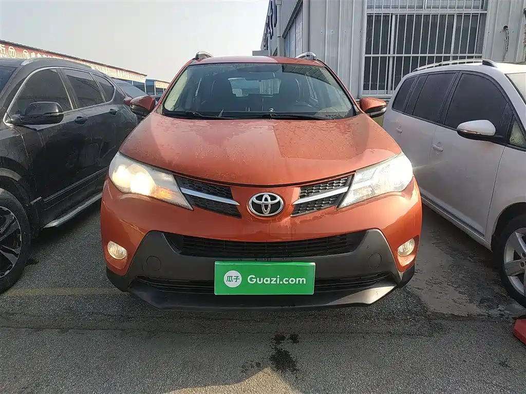Toyota RAV4 Rongfang 2013 2.0L Manual 2WD Urban фото 3