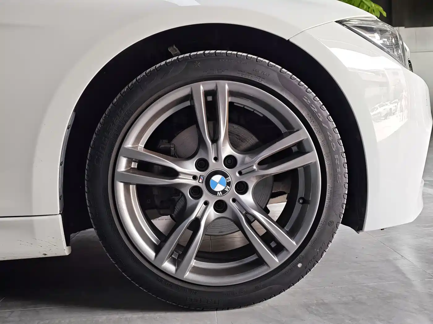 BMW 3 Series 2018 320Li M Sport Black Night Edition фото 4