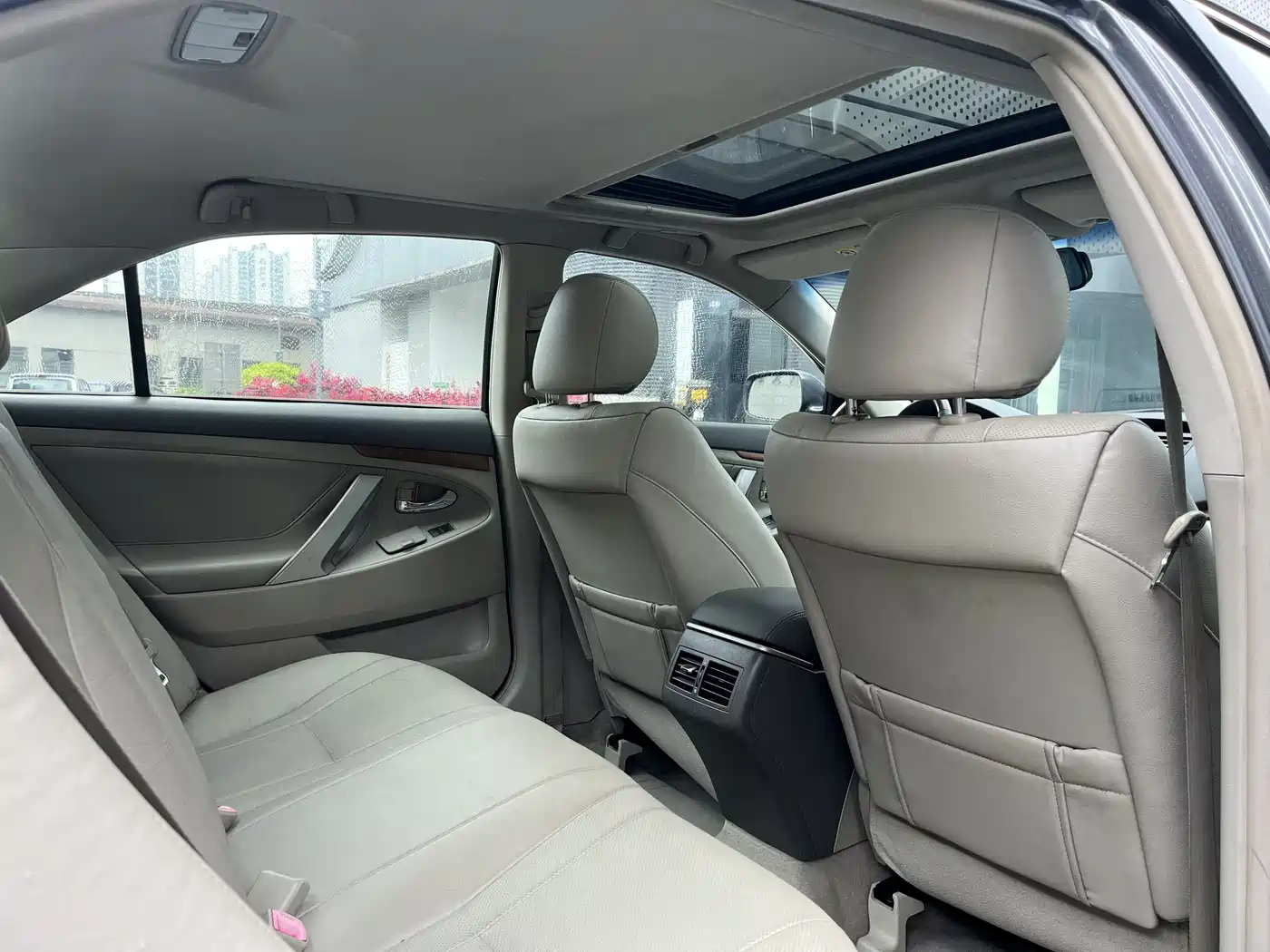Toyota Camry 2011 200G Classic Anniversary Edition фото 21