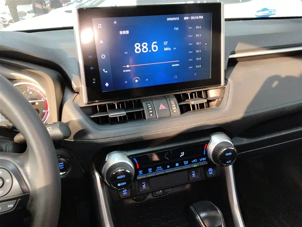 Toyota RAV4 Rongfang 2022 2.0L CVT 4WD Trend Plus Edition фото 5