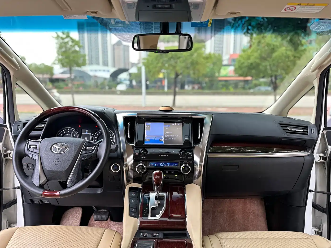 Toyota Alphard 2015 3.5L Luxury Edition фото 10