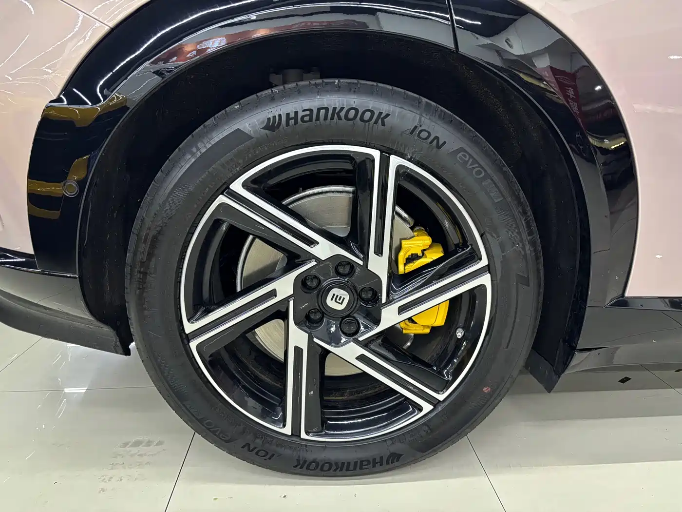 Xiaomi Auto Xiaomi YU7 2025 Extended Range AWD Pro фото 16