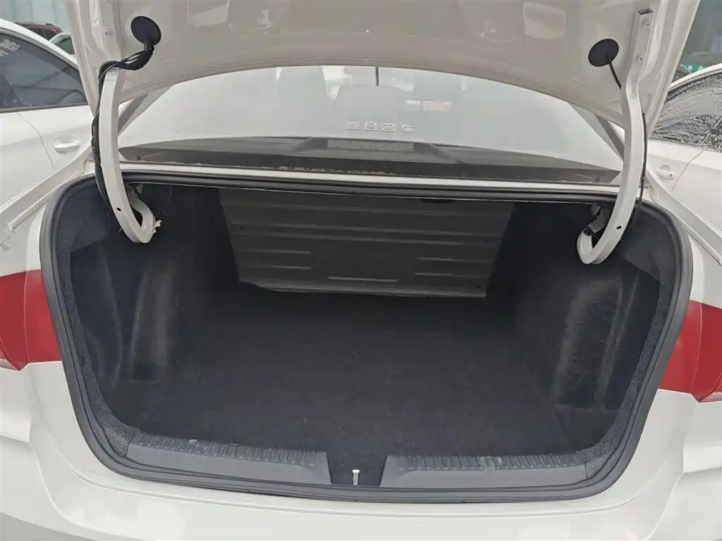 Volkswagen Santana 2021 1.5L Manual Trend Edition фото 19