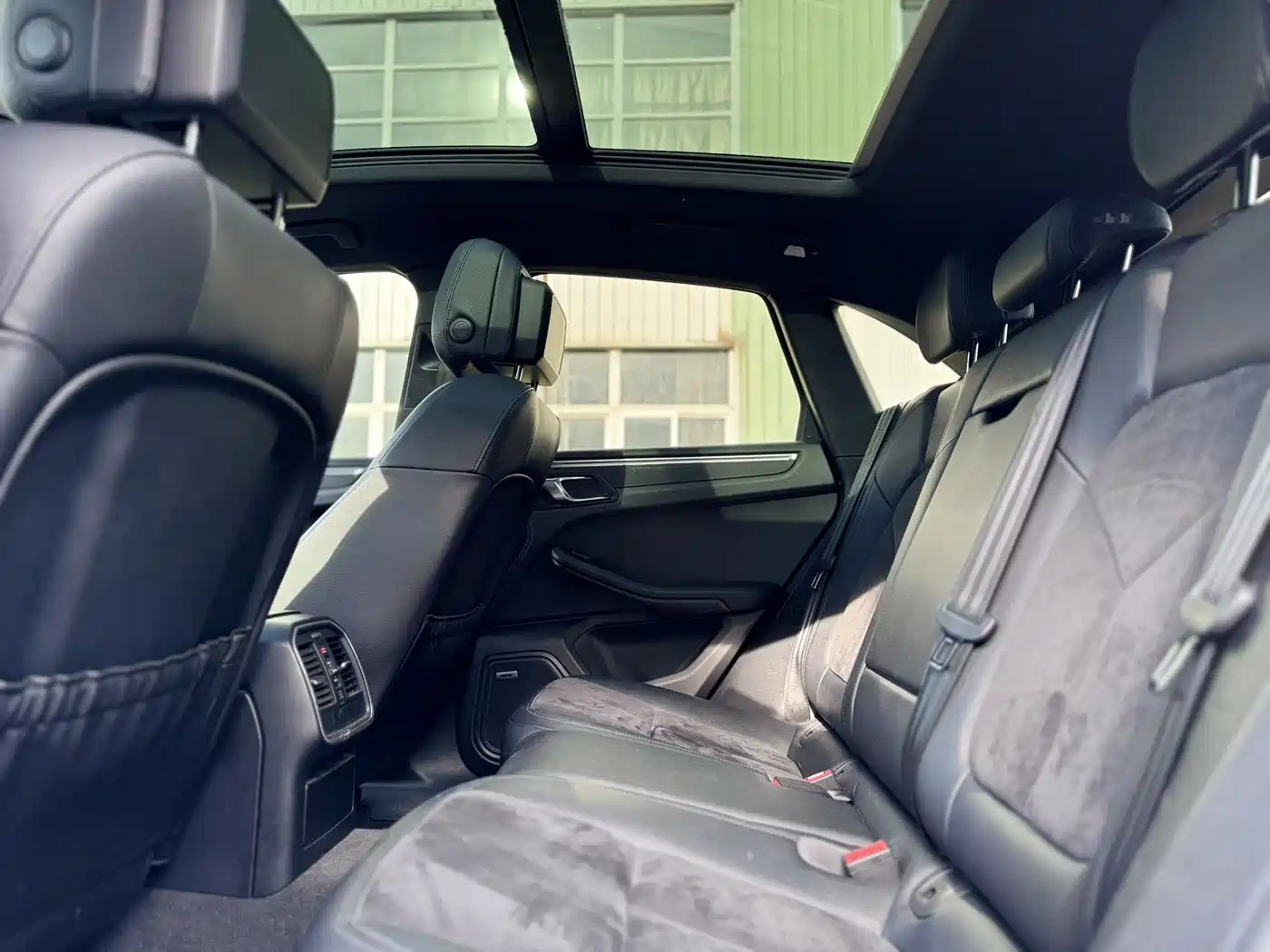 Porsche Macan 2016 Macan 2.0T фото 8