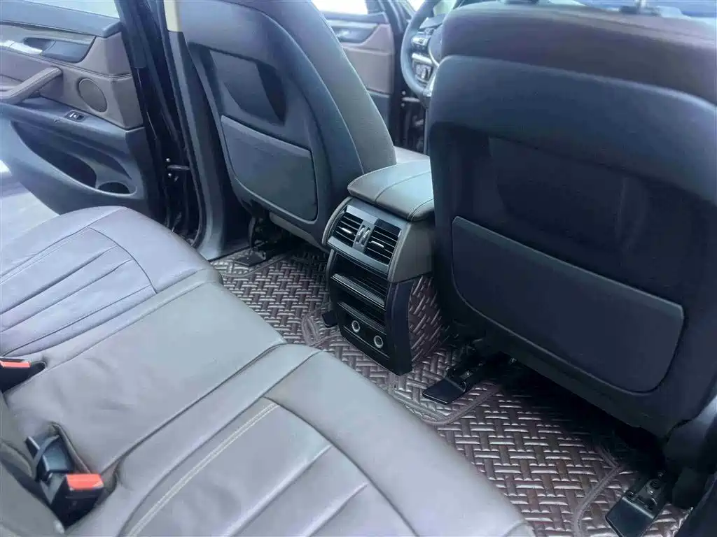 BMW X5 (Import) 2014 xDrive35i Leading фото 21