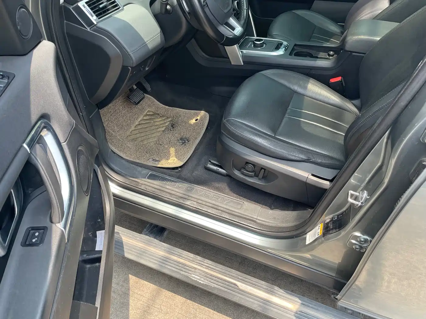 Land Rover Discovery Sport 2018 240PS SE Edition фото 15