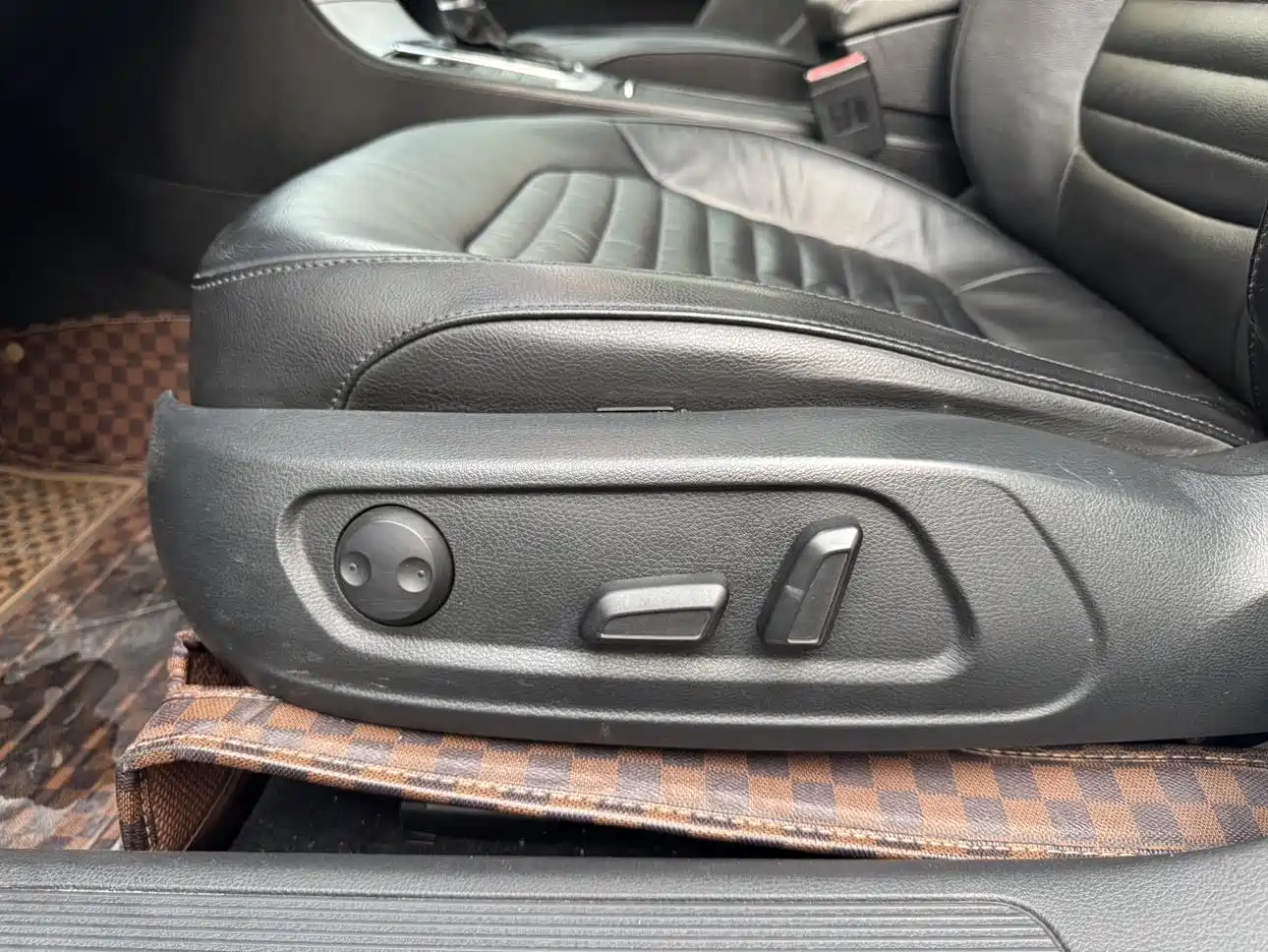 Volkswagen Magotan 2013 1.8TSI Leading фото 10