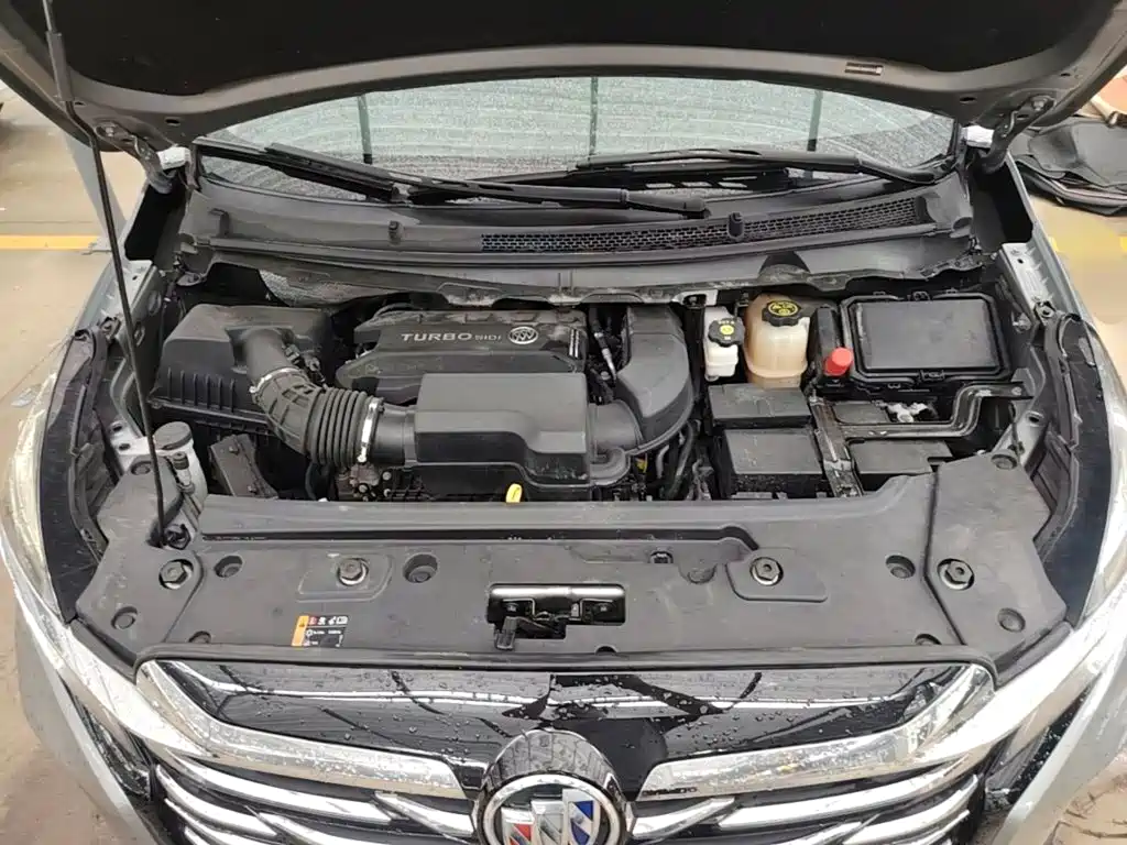 Photo 20 - Buick GL8