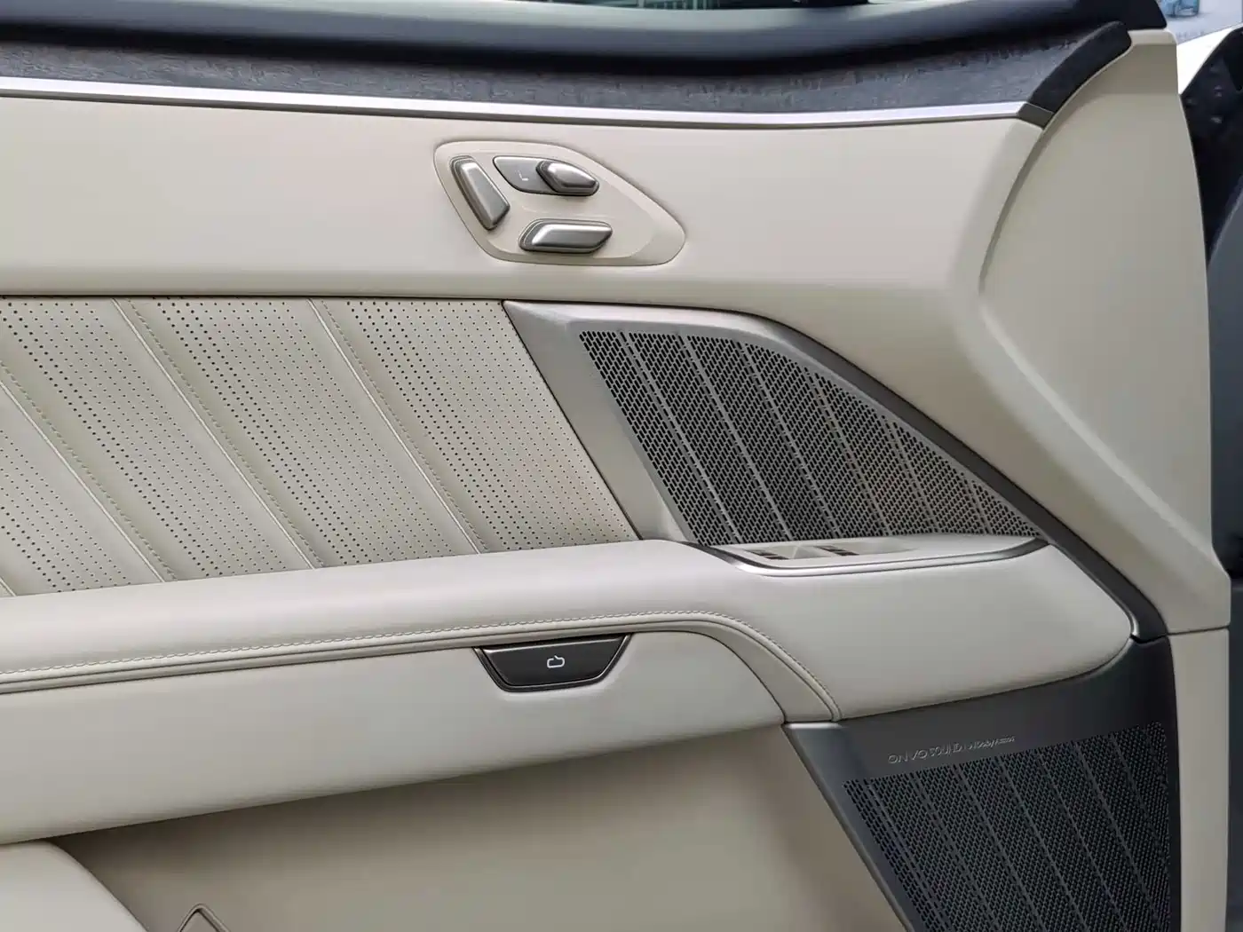 Ledao L90 2025 2025 AWD Base Model