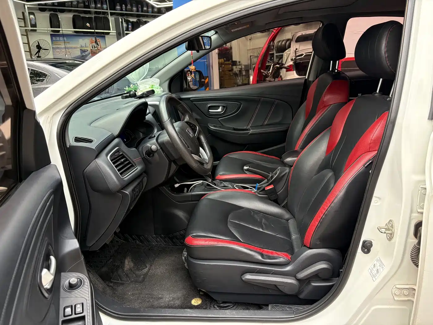 Luxgen U5 SUV 2018 2017 1.6L CVT Jazz Edition