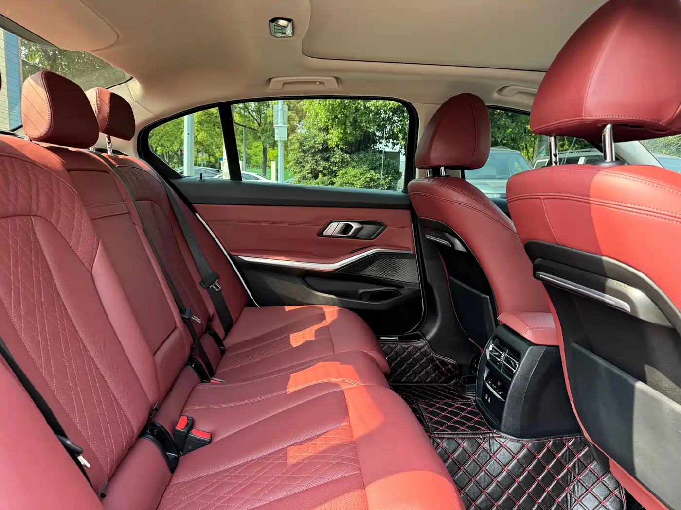 BMW 3 Series 2022 325Li M Sport Package фото 15