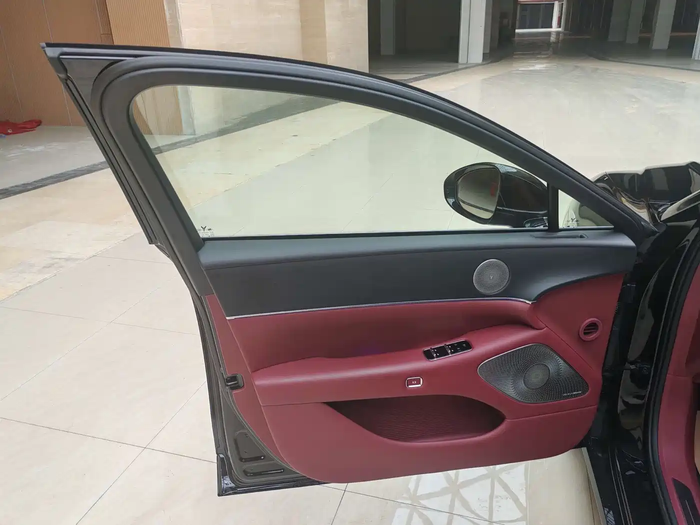 Voyah Auto VOYAH Zhuiguang L 2025 2025 Mid-configuration Model