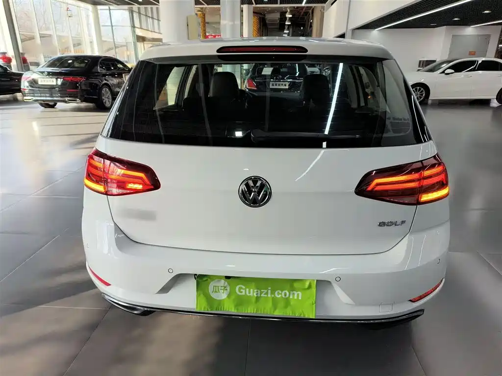 Volkswagen Golf 2018 1.6L Automatic Comfort фото 6