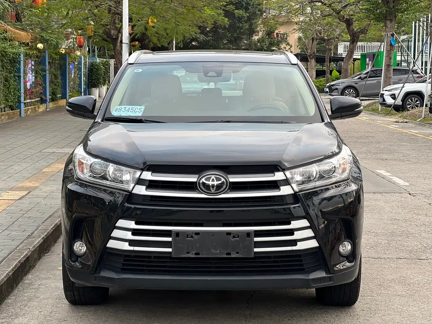 TOYOTA HIGHLANDER
