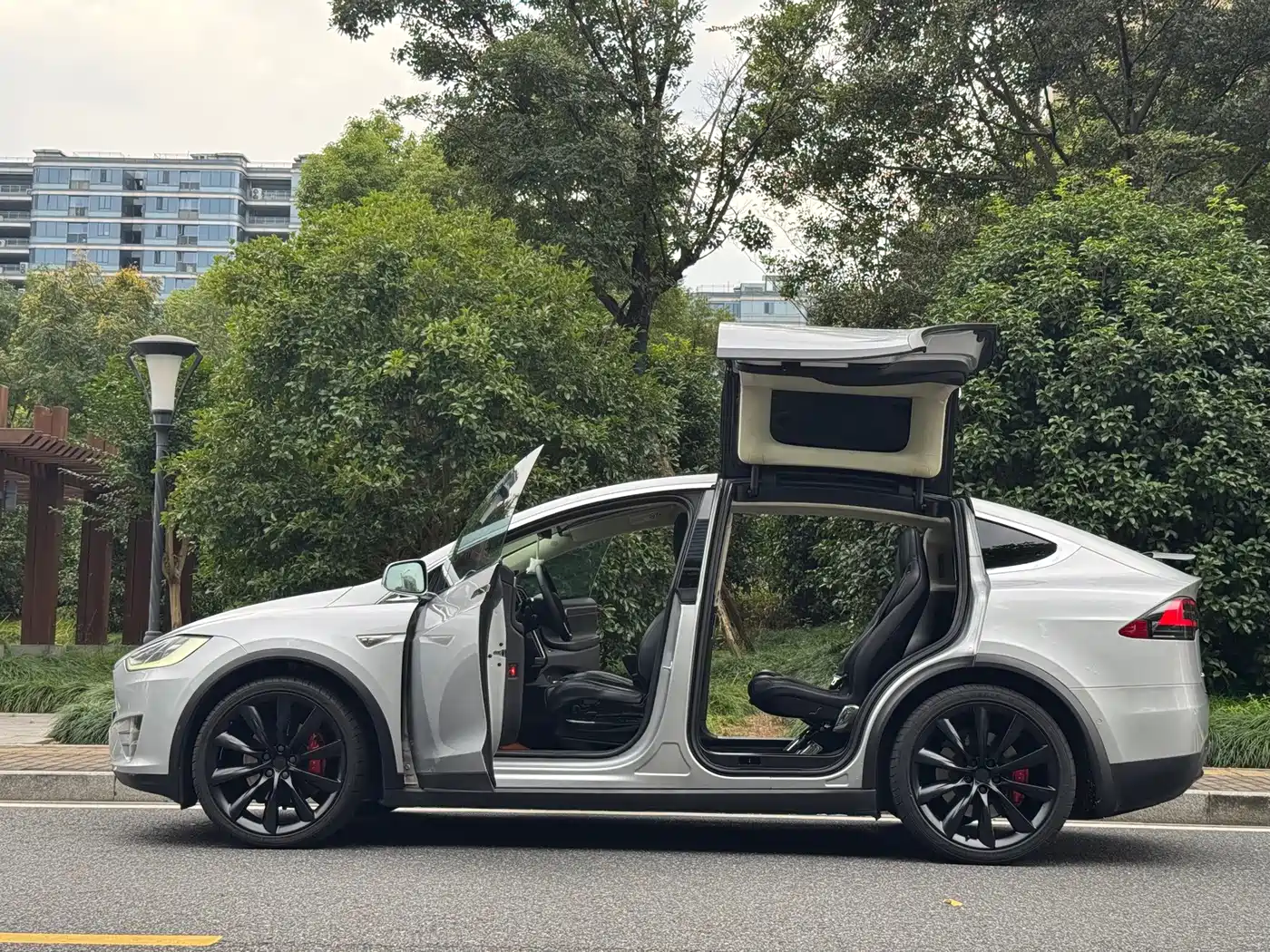 Tesla Model X 2017 2016 Model X P90D