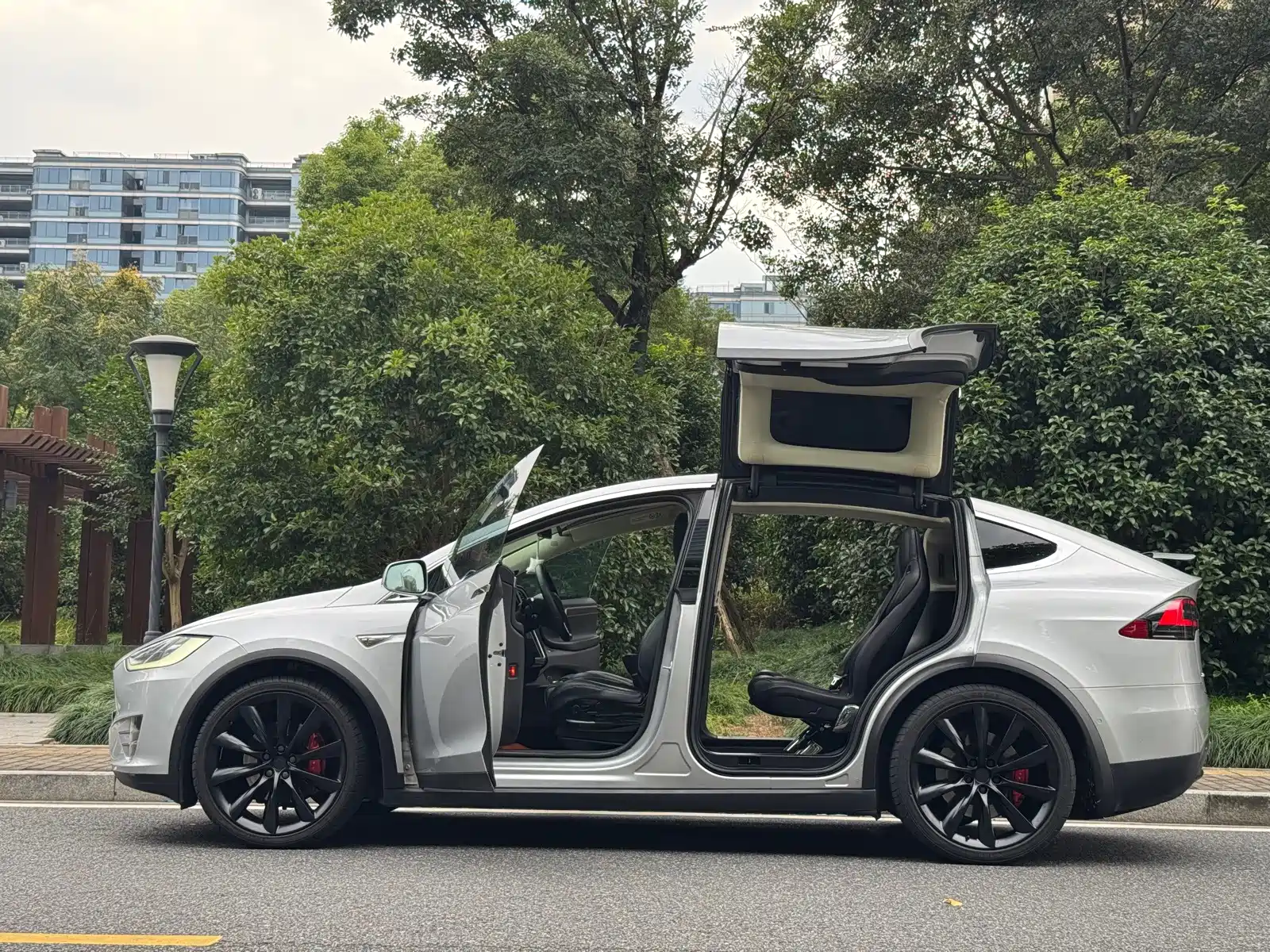 Фото 7 - Tesla Model X