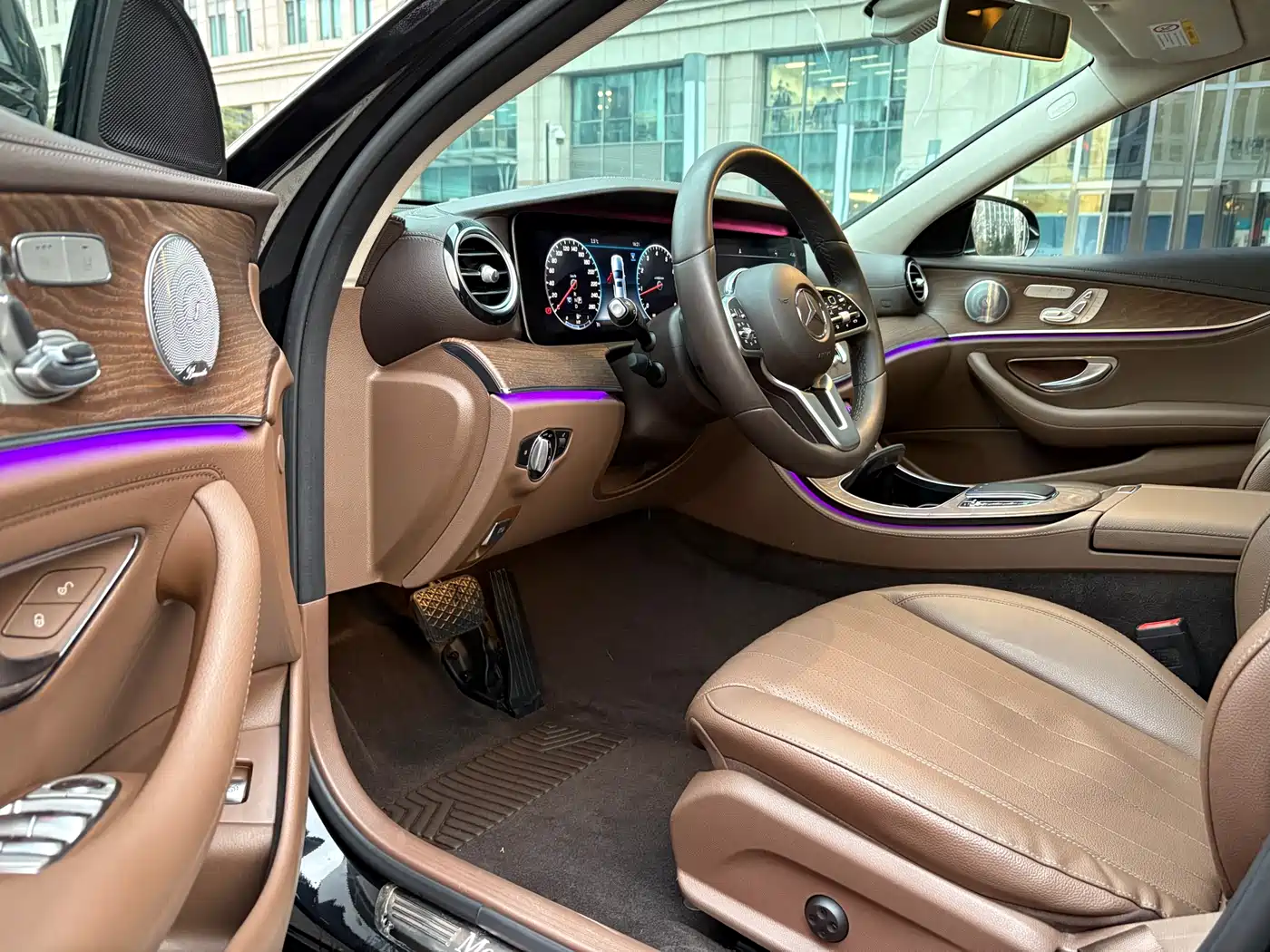 Mercedes-Benz E-Class 2019 E 300 L Luxury фото 7