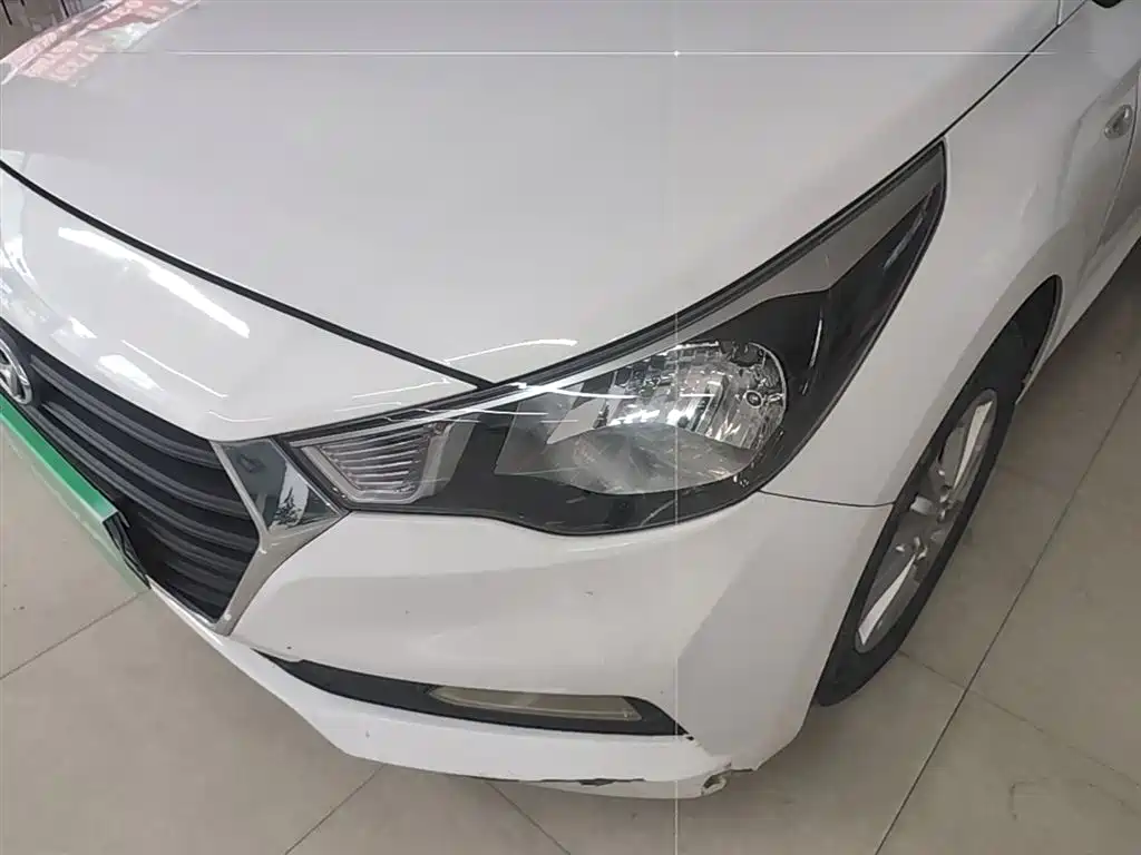 Hyundai Verna 2016 1.4L Automatic Cool Edition GLS фото 24