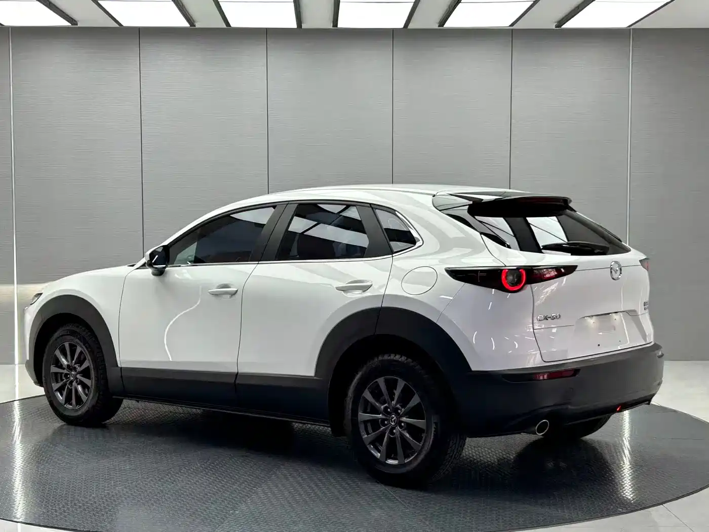 Фото 3 - Mazda CX-30