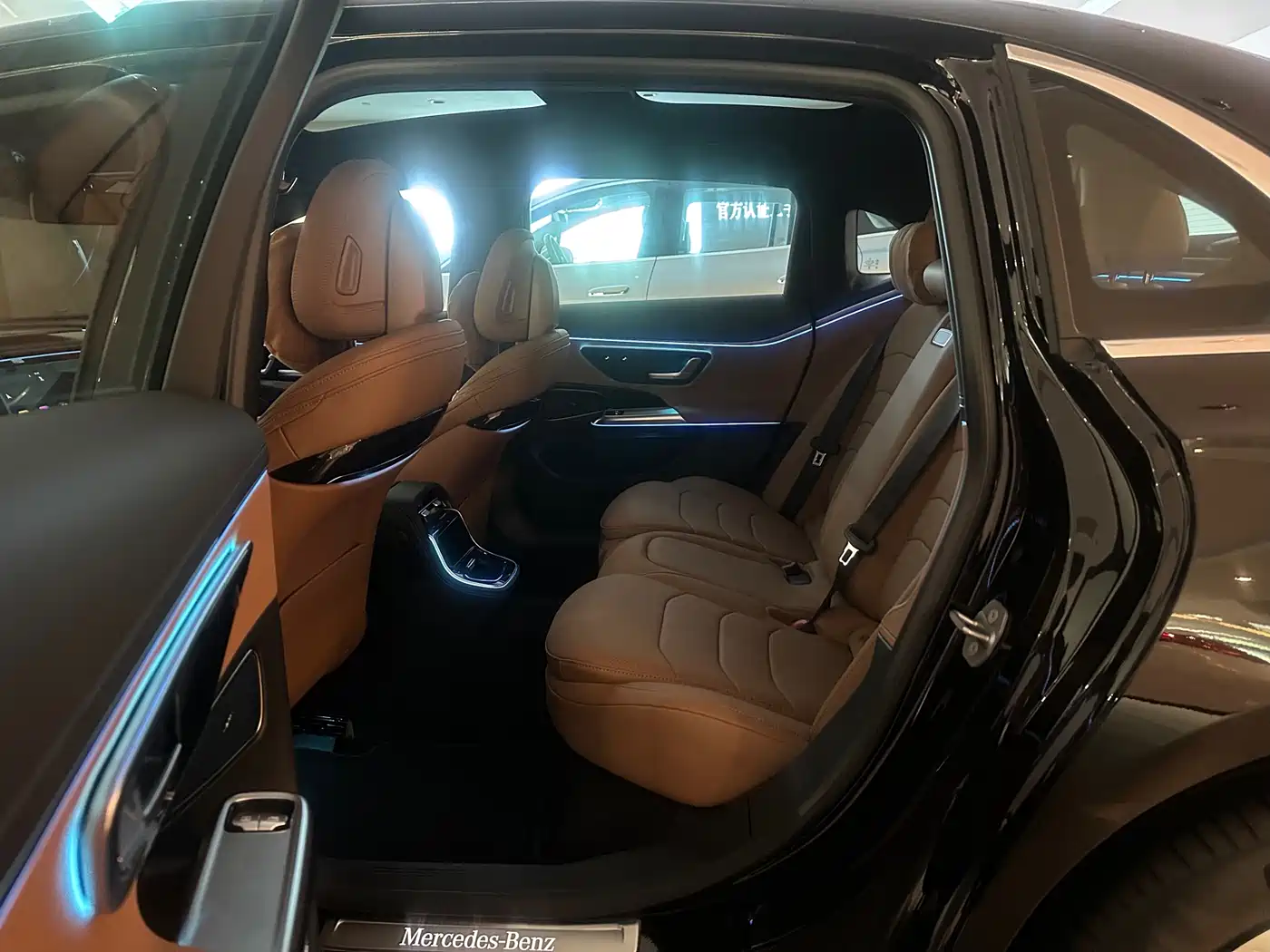 Mercedes-Benz E-Class 2025 E 260 L Sport фото 8