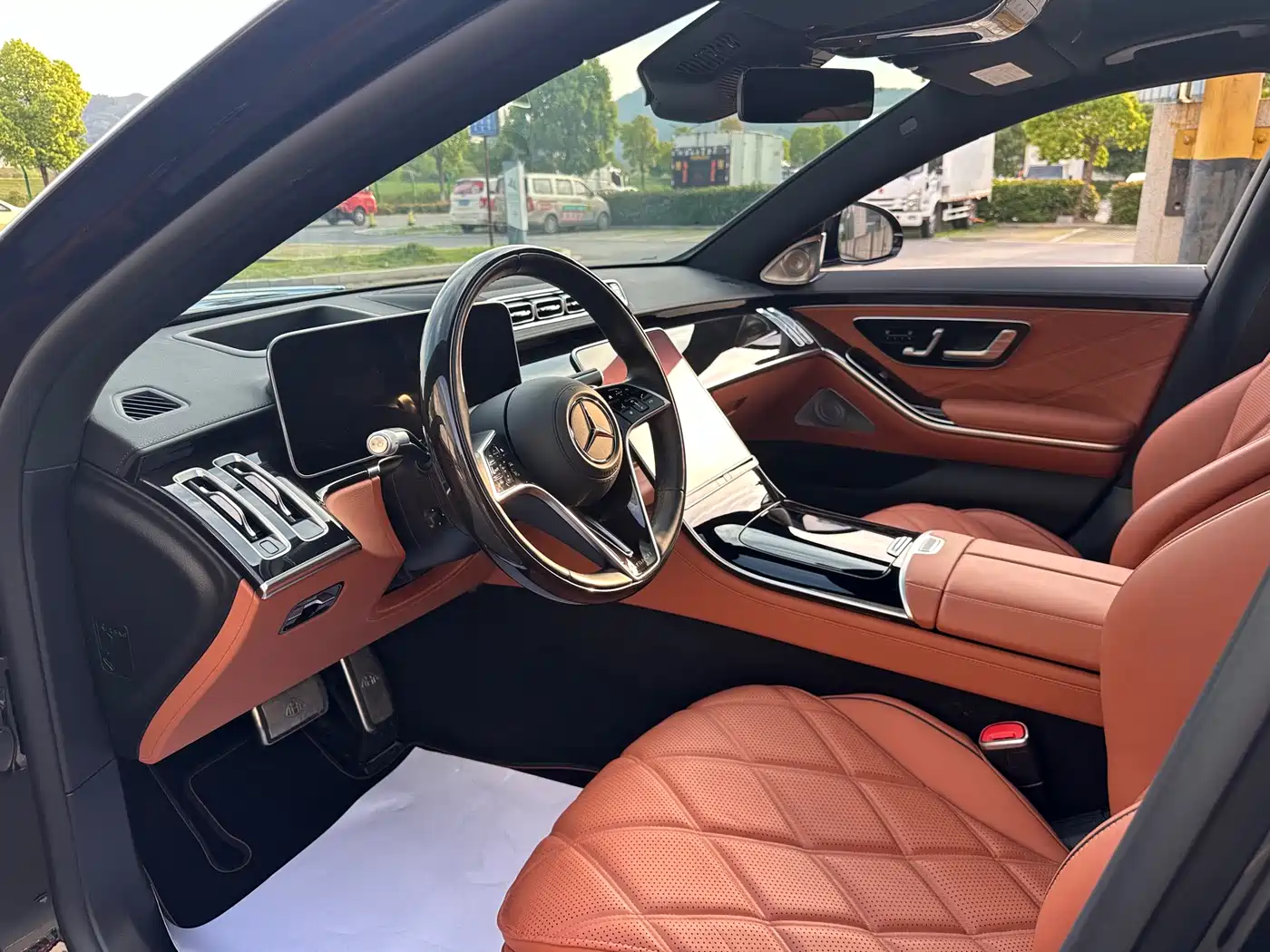 Mercedes-Benz Maybach S-Class 2025 Model S 480 4MATIC фото 5