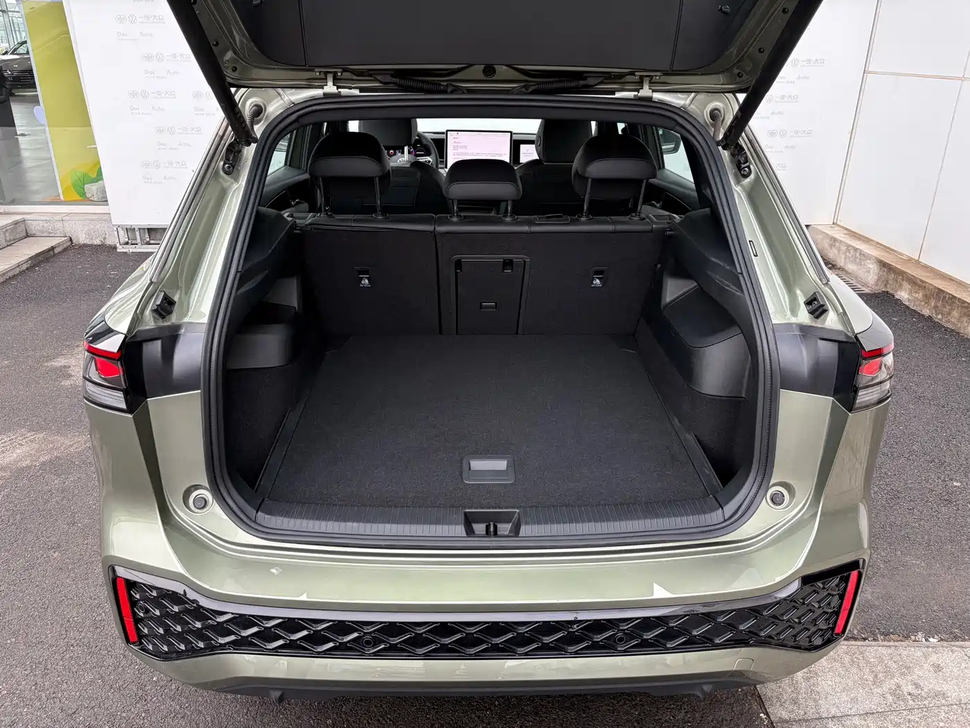 Volkswagen Tayron 2025 Model Tayron L 380TSI 4WD Luxury Easy Package фото 9