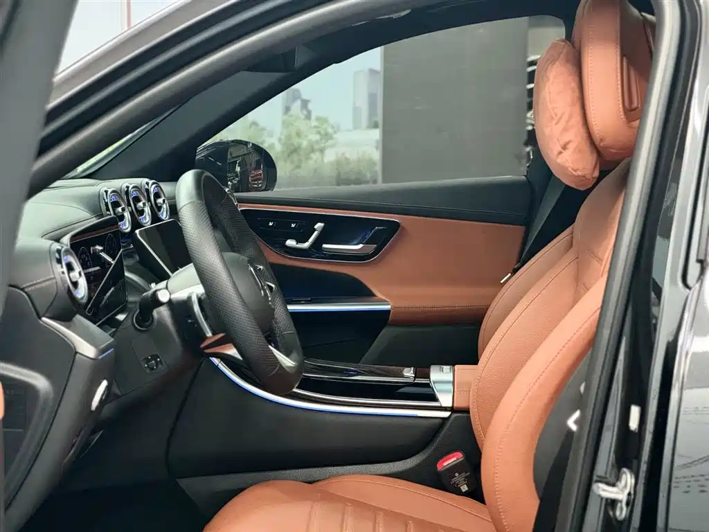 Mercedes-Benz GLC 2024 GLC 260 L 4MATIC Luxury 5-seater фото 6