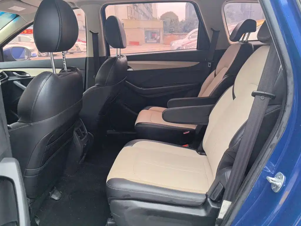 Baojun 360 2019 2018 1.5L Automatic Luxury (China V)