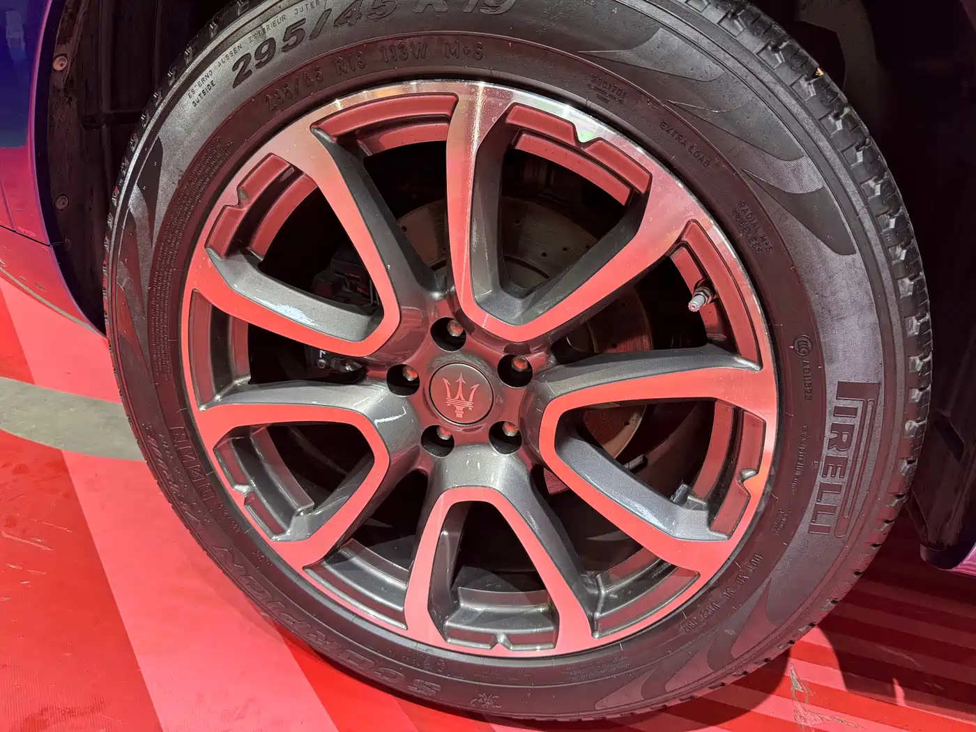 Фото 6 - Maserati Levante