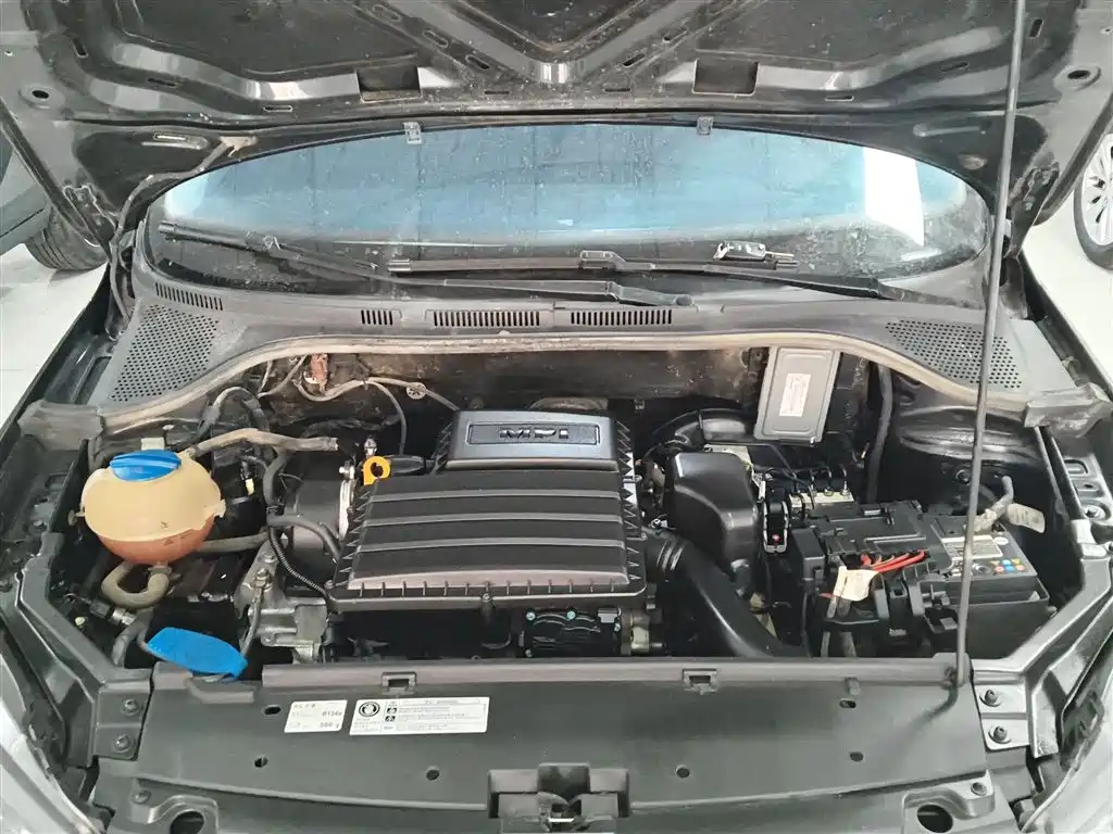 Volkswagen Santana 2016 1.6L Manual Trend Edition фото 10