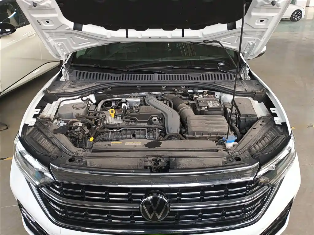 Volkswagen Sagitar 2023 300TSI DSG Surpassing Edition фото 19