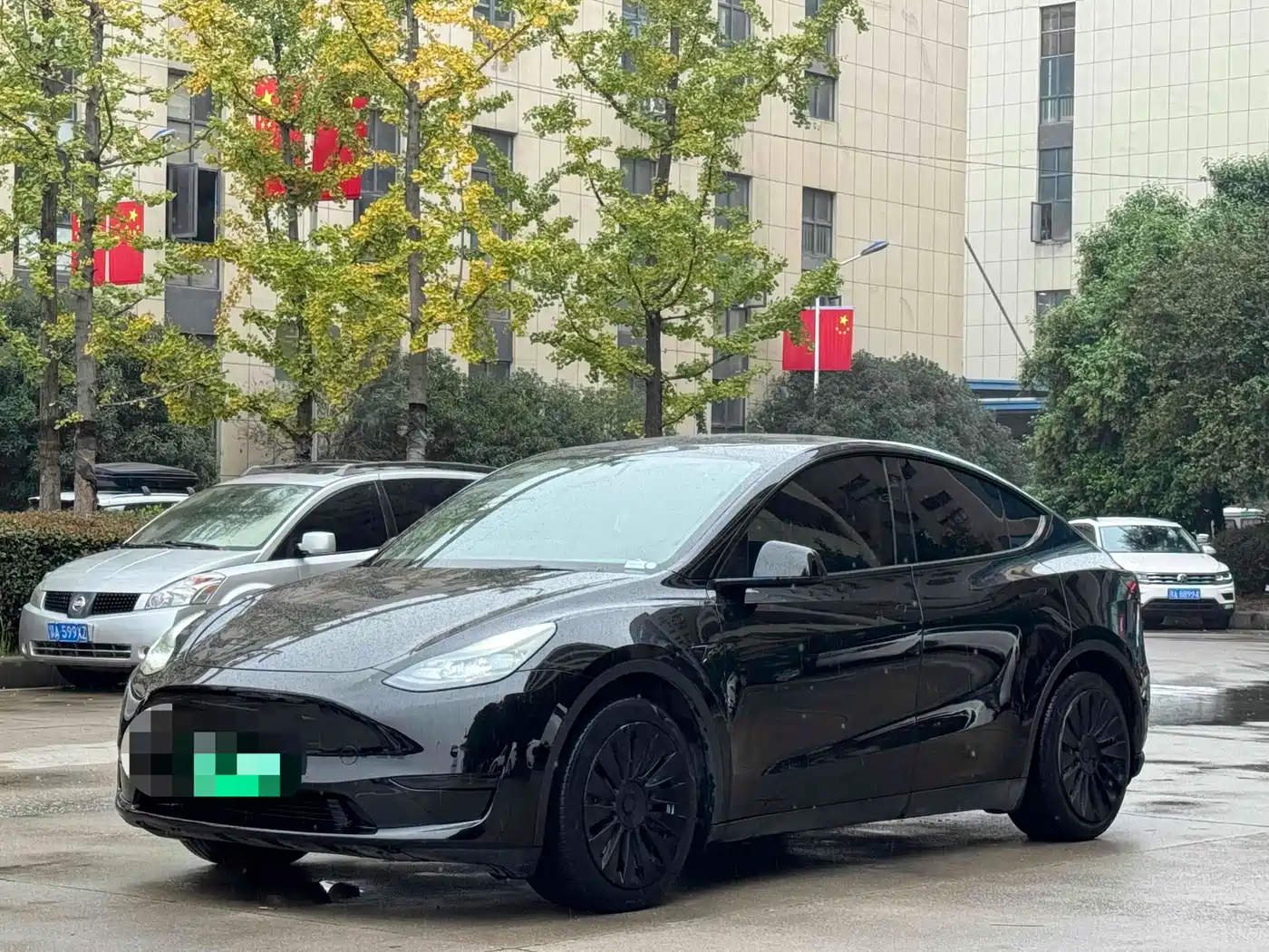TESLA MODEL Y