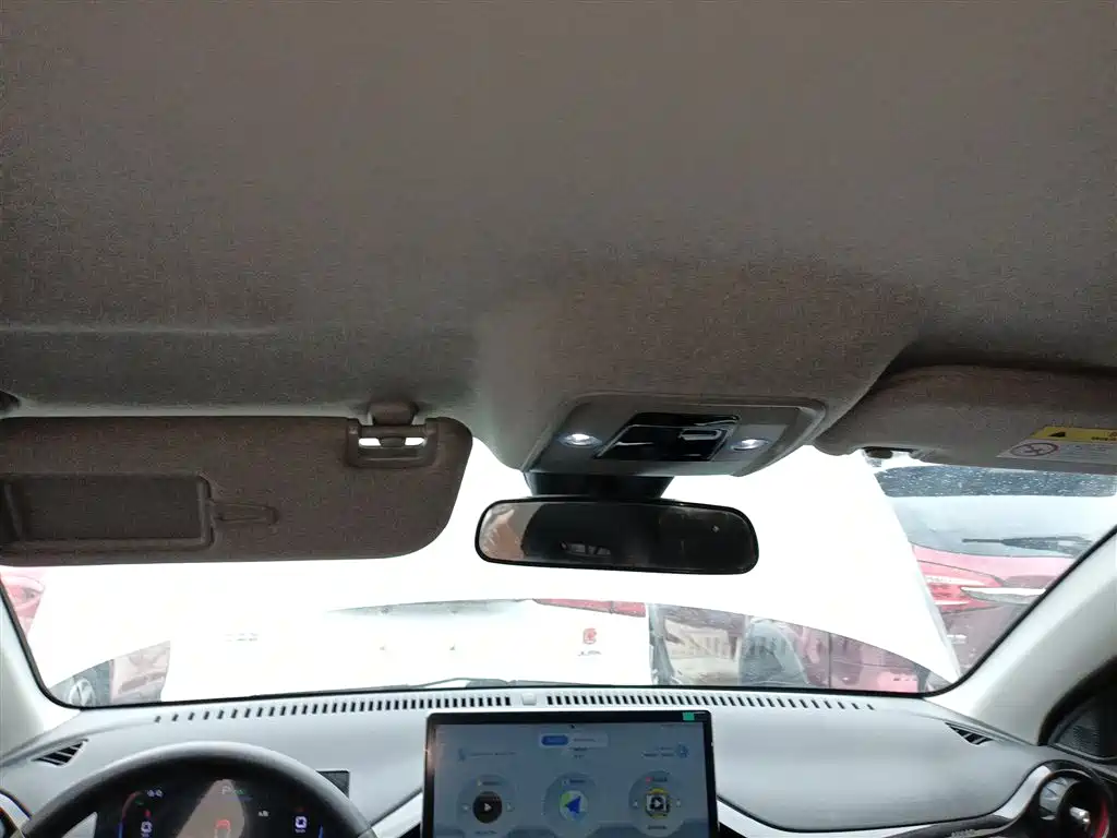 BYD E2