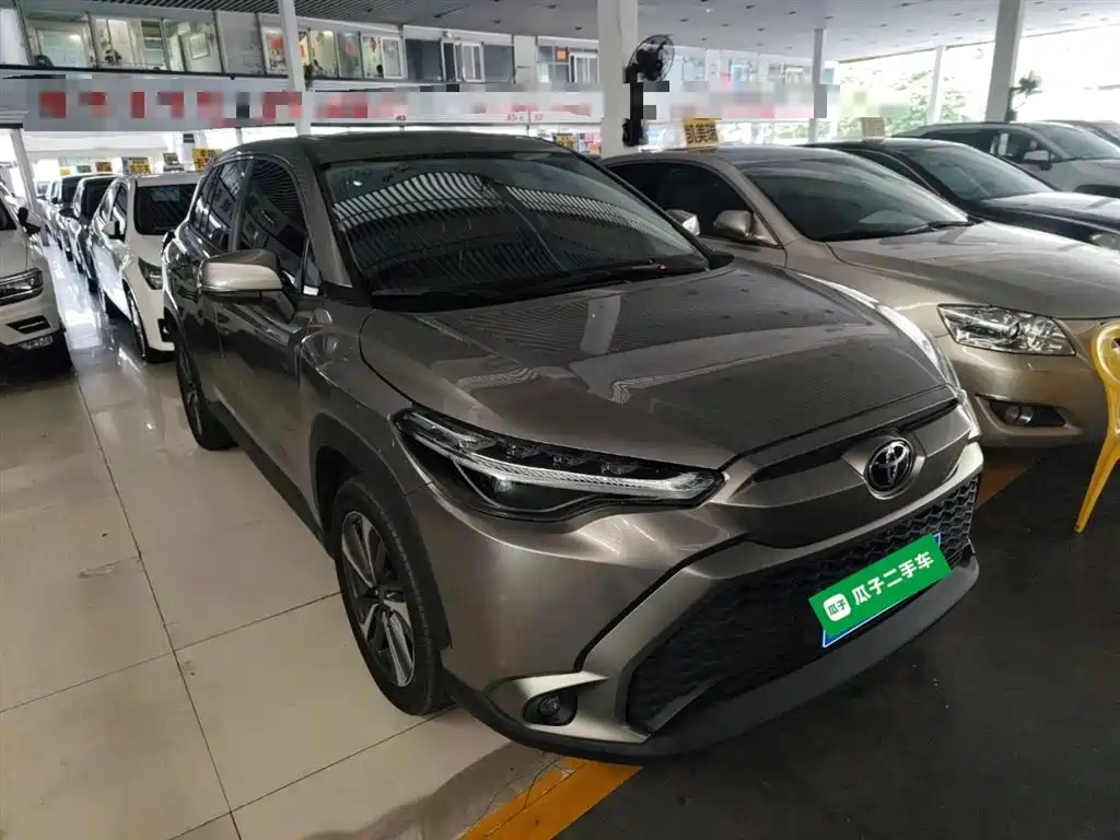 Toyota Frontlander 2022 2.0L CVT Luxury PLUS Edition фото 4