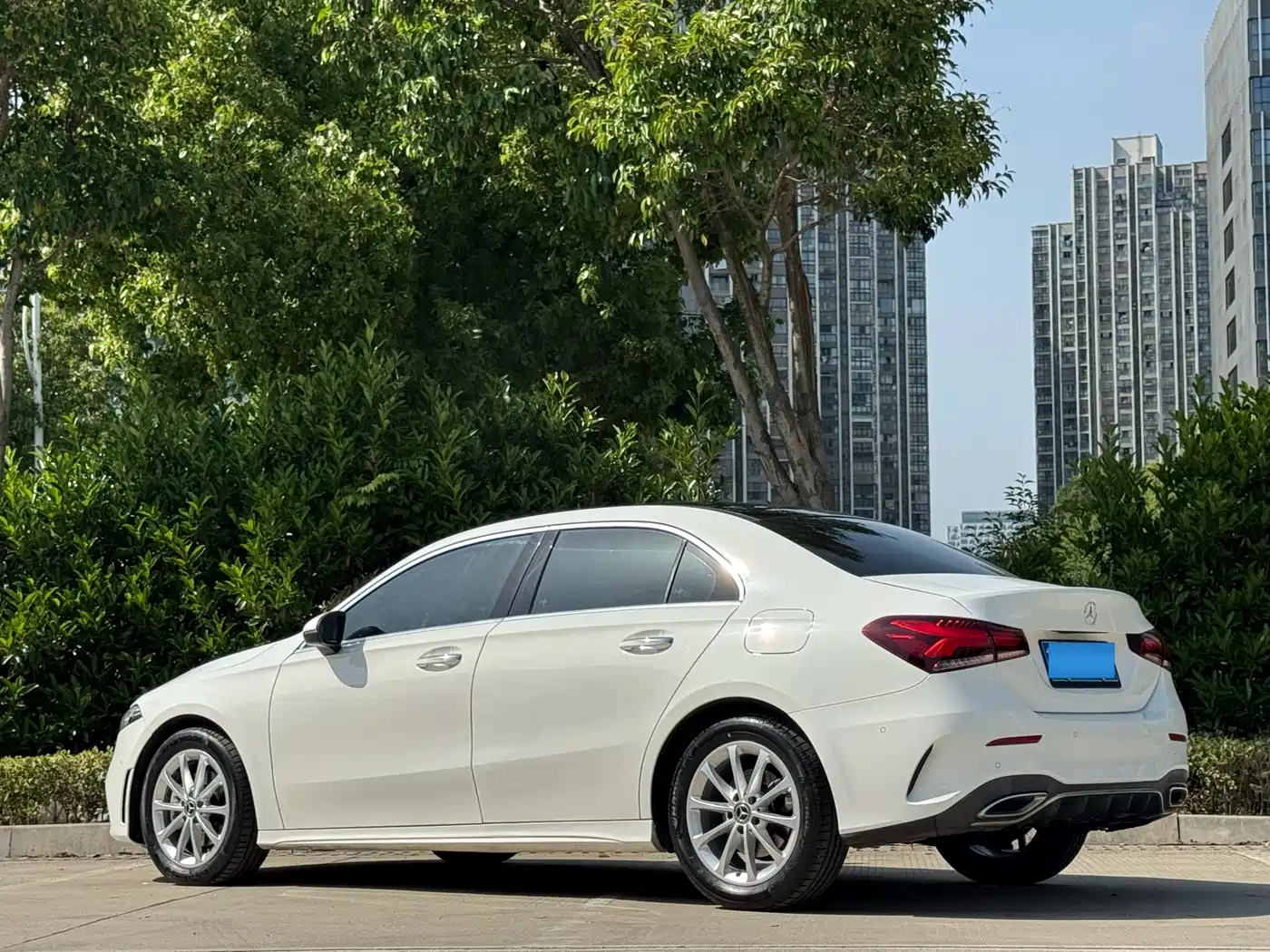 Mercedes-Benz A-Class 2020 A 200 L Sport Sedan фото 3