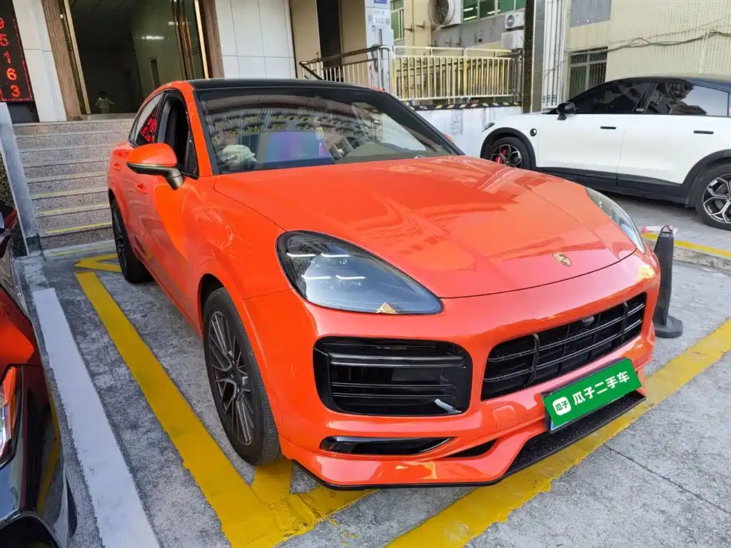 PORSCHE CAYENNE