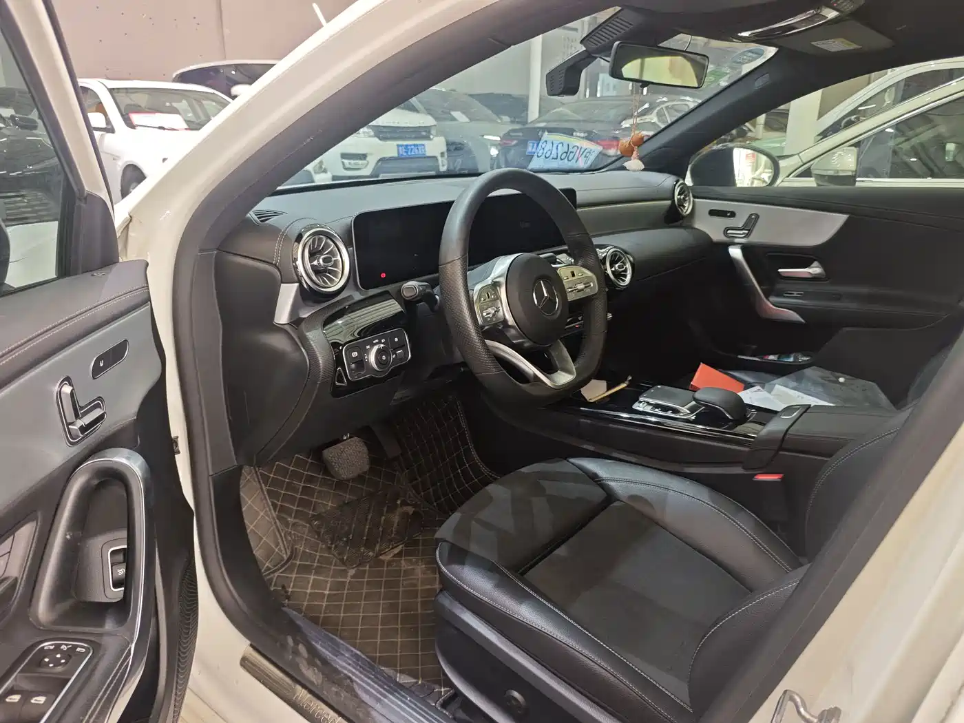 Фото 7 - Mercedes-Benz A-Class