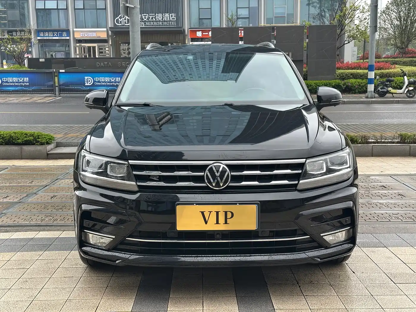 Volkswagen Tiguan L 2021 330TSI Automatic 2WD R-Line Premium фото 2
