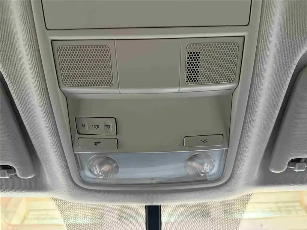 Volkswagen Tharu 2022 280TSI 2WD Trend фото 15