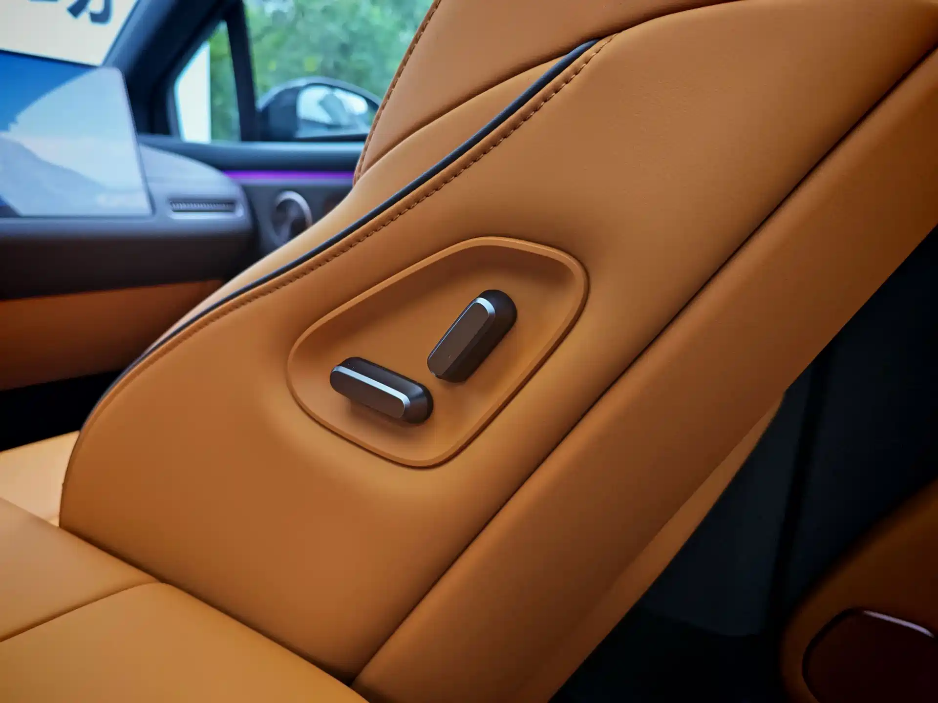 Фото 20 - Li Auto i6