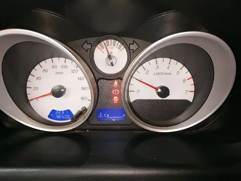 Baojun Lechi 2016 2012 Facelift 1.2L Manual Sport Premium